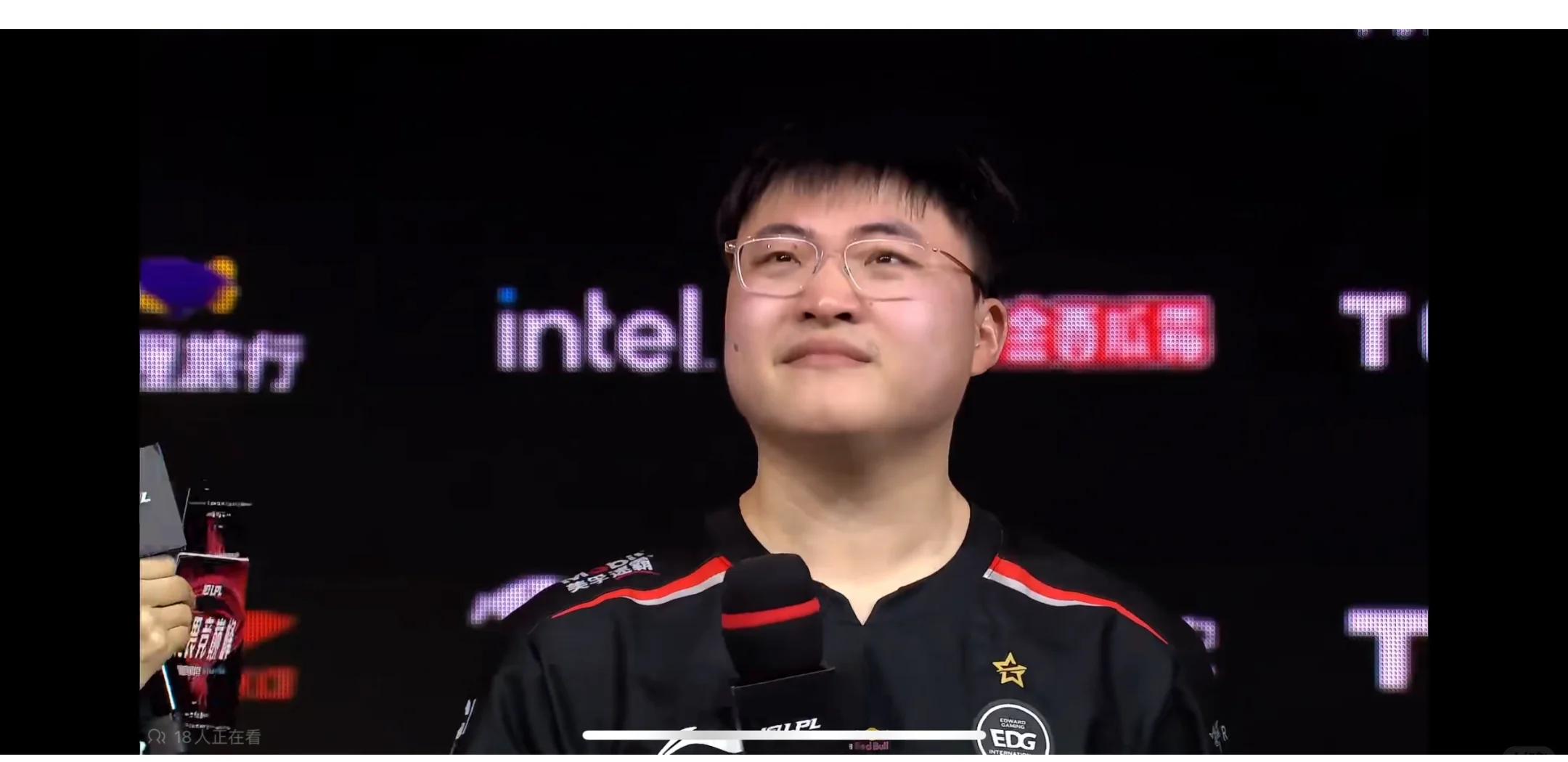 Uzi连续七场比赛得分超过比赛局势复杂，公牛不断突破！